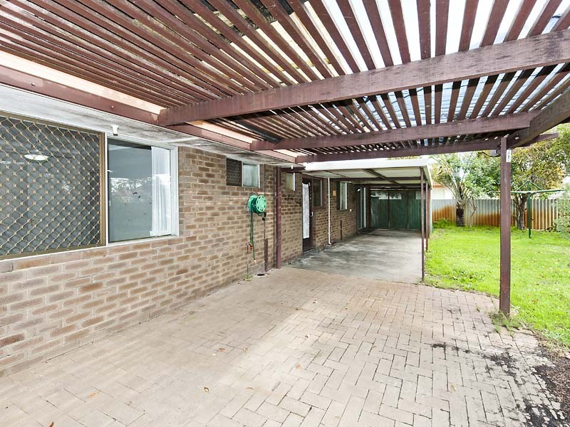 11 Penhurst Court, Thornlie WA 6108