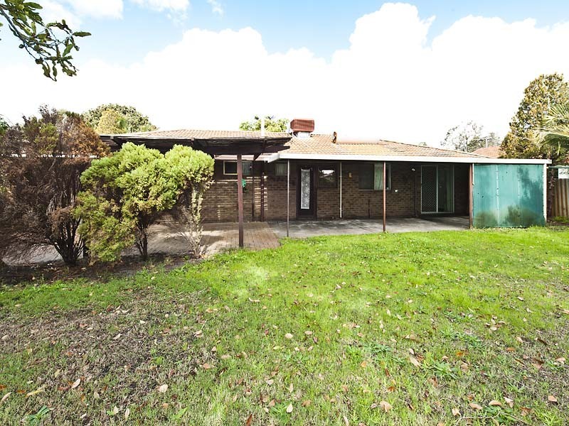 11 Penhurst Court, Thornlie WA 6108