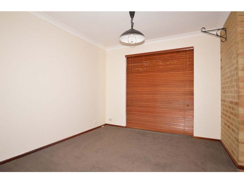 17 Krugger Place, Leeming WA 6149