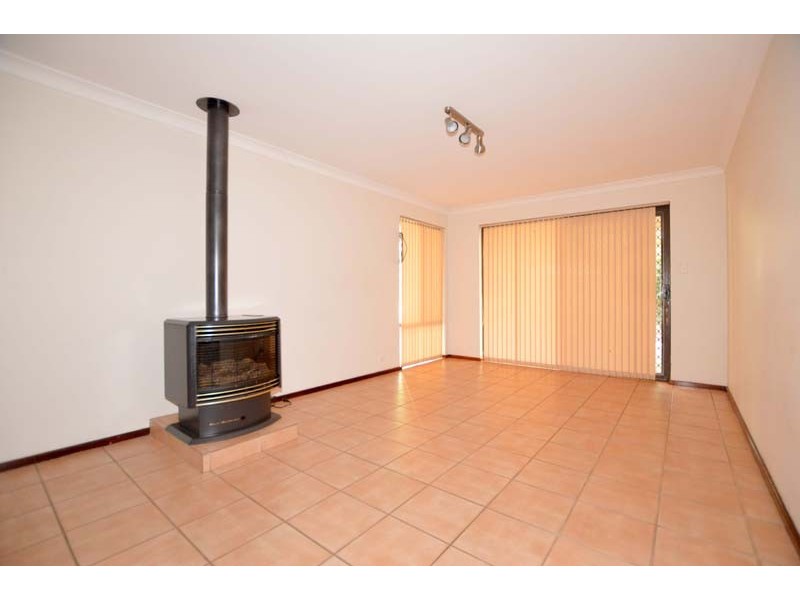 17 Krugger Place, Leeming WA 6149