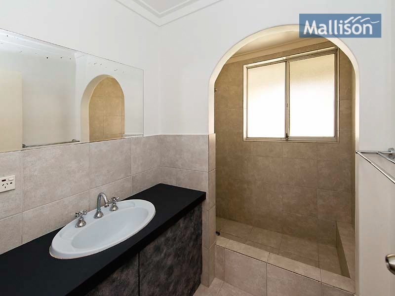 42 Wilfred Road, Thornlie WA 6108