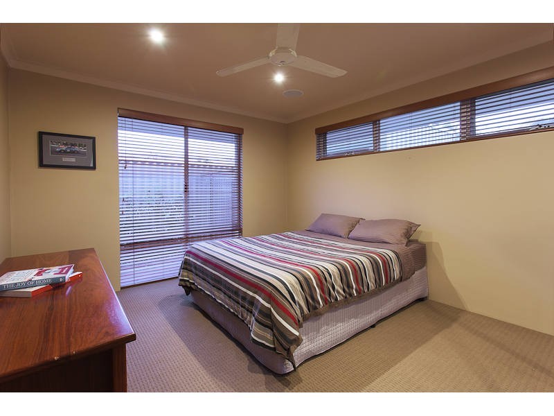 44 Aulberry Parade, Leeming WA 6149