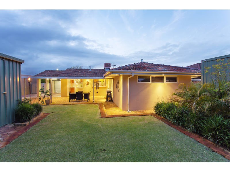 44 Aulberry Parade, Leeming WA 6149