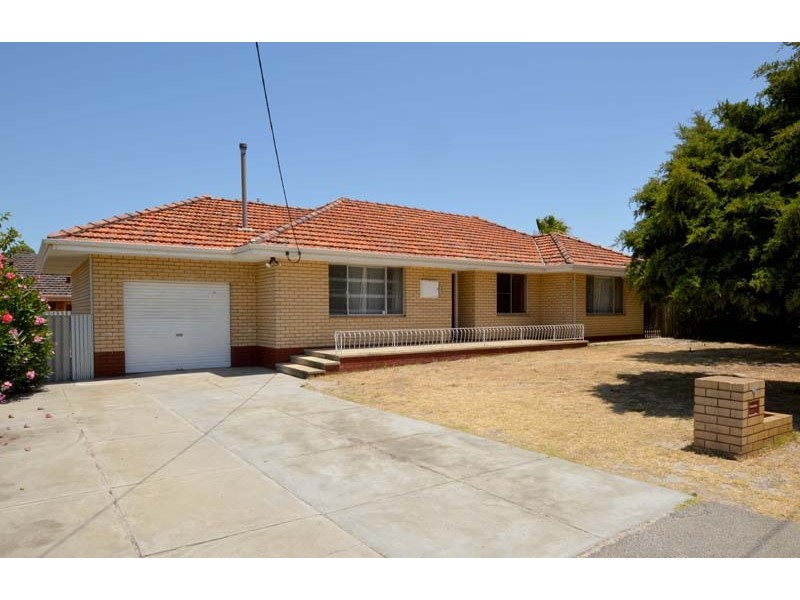 4 Lyn Close, Riverton WA 6148
