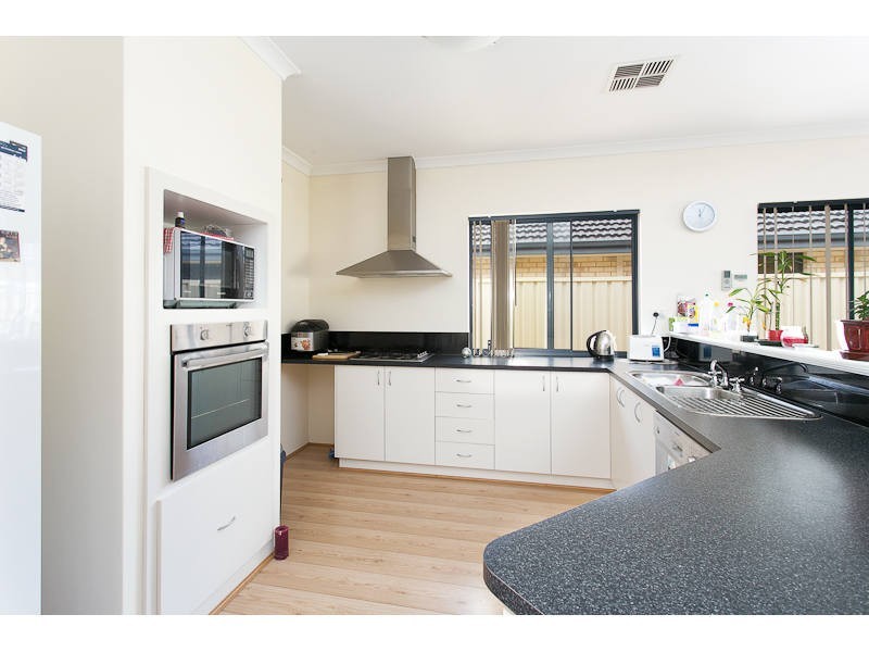 7 Campaspe Drive, Success WA 6164