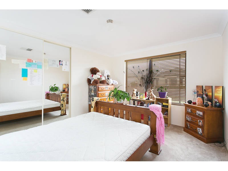 7 Campaspe Drive, Success WA 6164