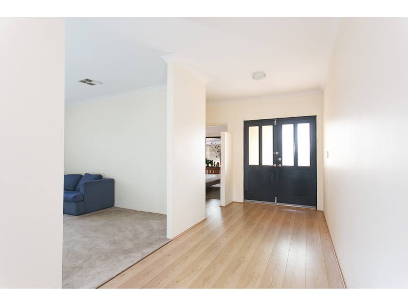 7 Campaspe Drive, Success WA 6164