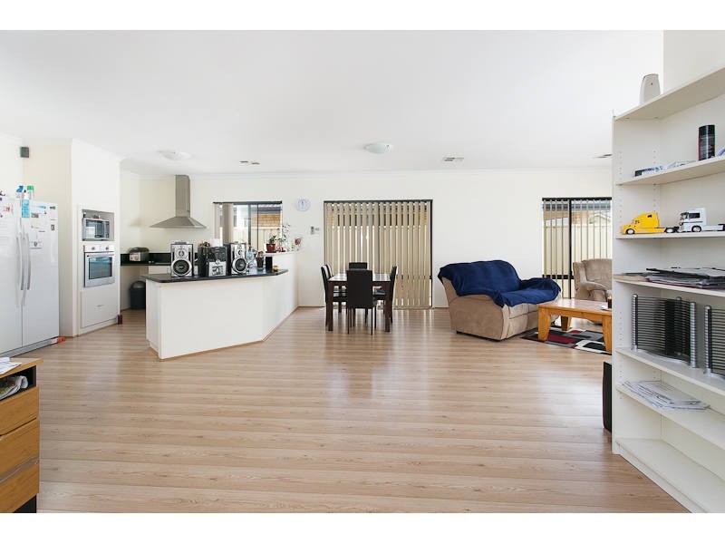 7 Campaspe Drive, Success WA 6164