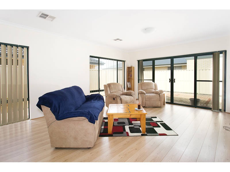 7 Campaspe Drive, Success WA 6164