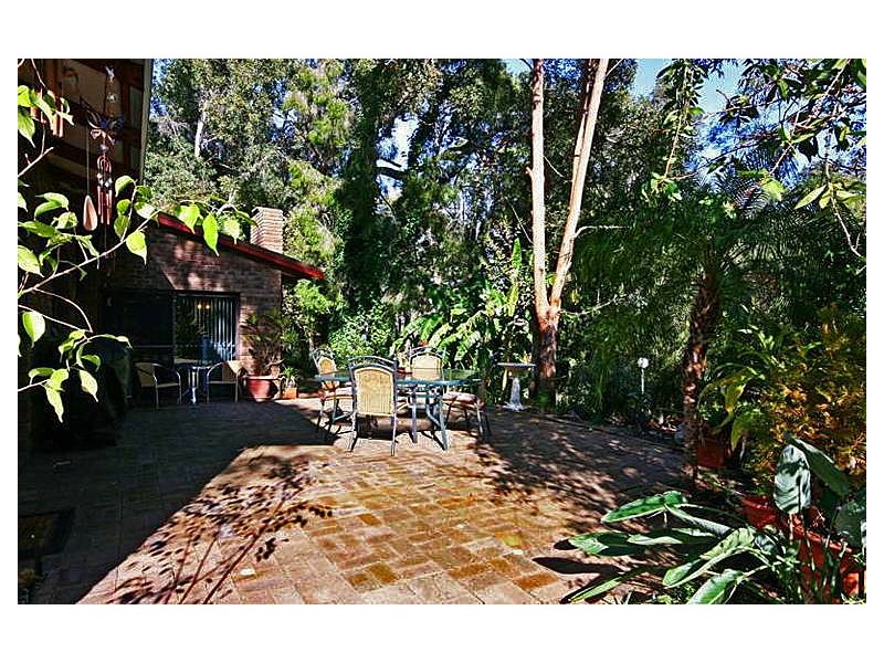 10 Northward Rd, Roleystone WA 6111