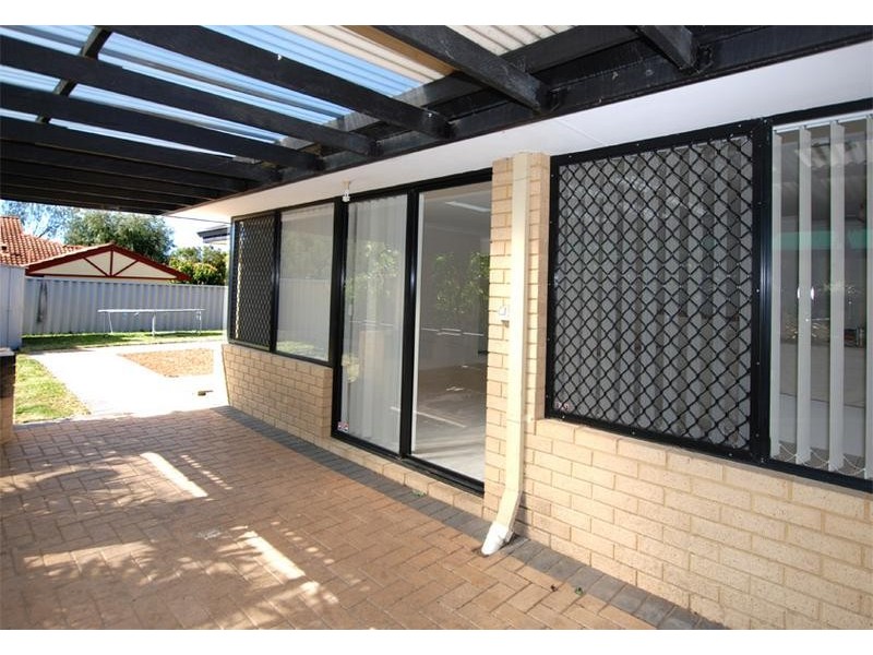 4 Silvereye Court, Beeliar WA 6164