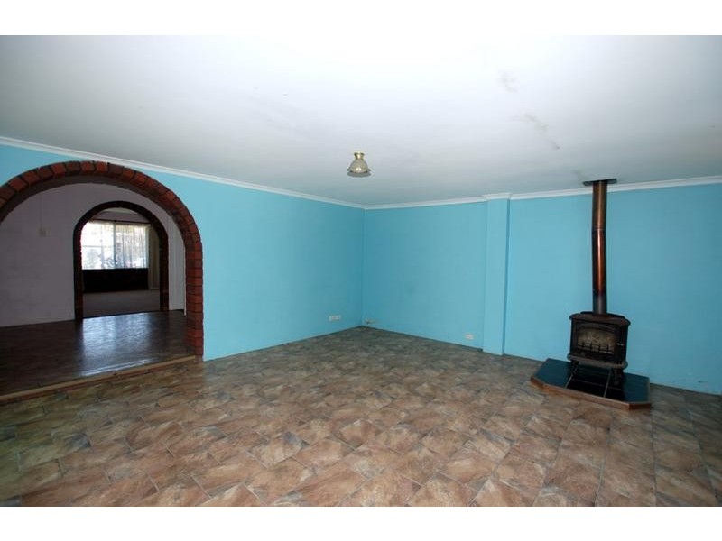 17 Whiteman Street, Thornlie WA 6108
