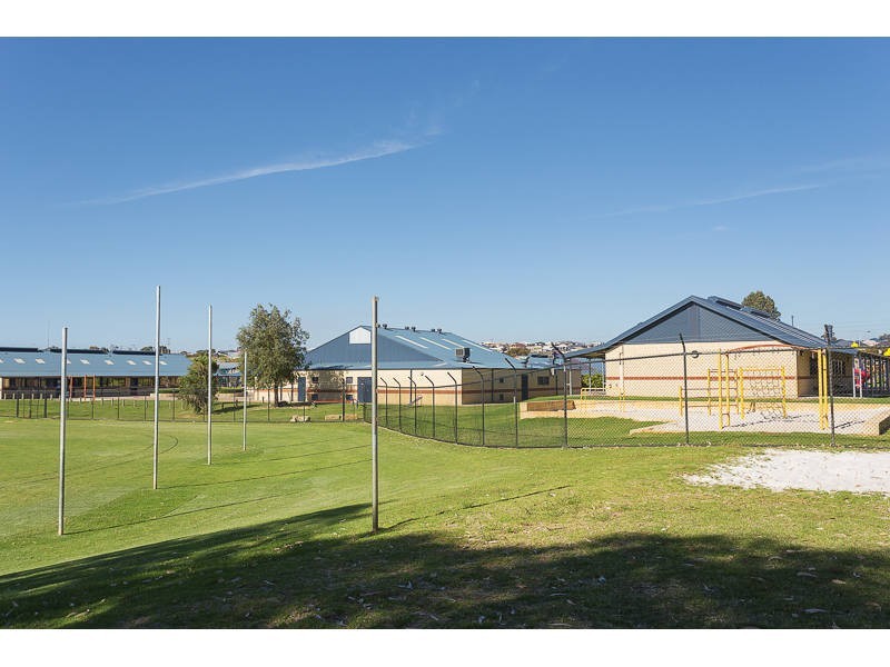 52 Congdon Avenue, Beeliar WA 6164