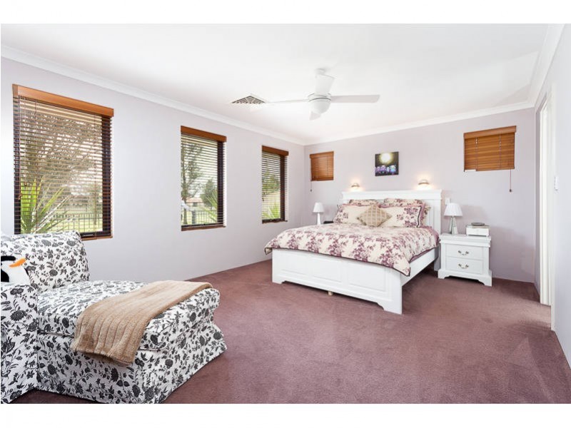 1 Brock Lane, Success WA 6164