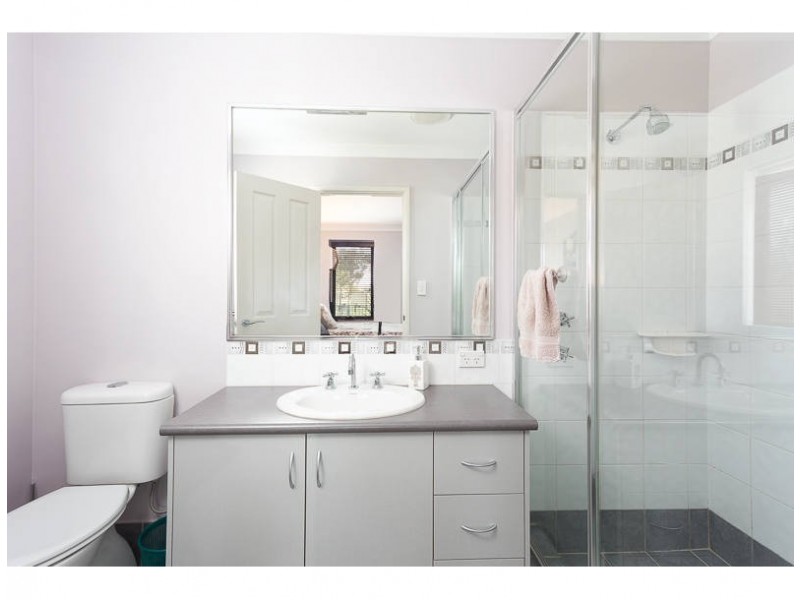 1 Brock Lane, Success WA 6164