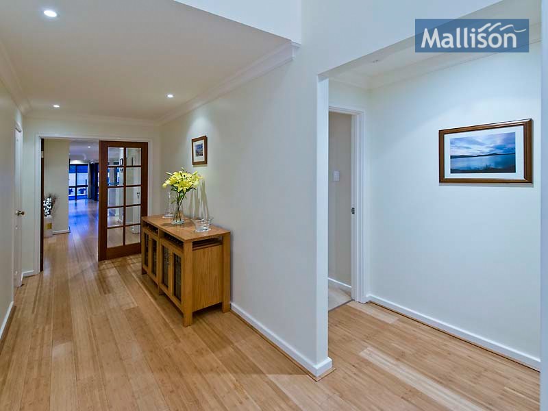 18 Moness Street, Shelley WA 6148