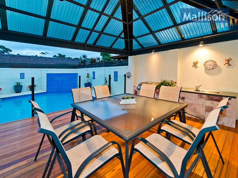 18 Moness Street, Shelley WA 6148