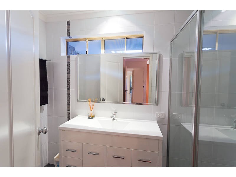 4 Dixey Court, Leeming WA 6149