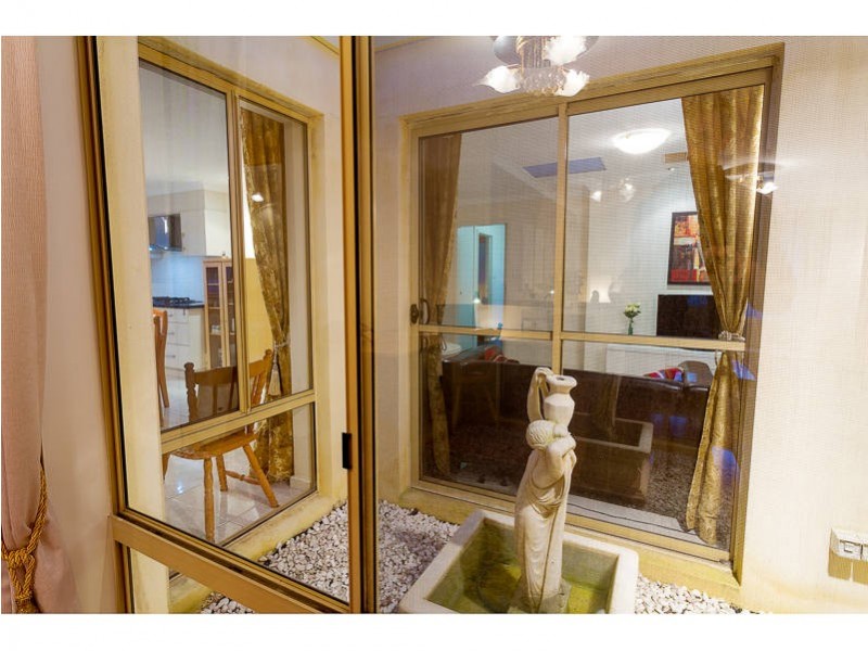 4 Dixey Court, Leeming WA 6149