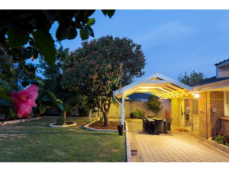 4 Dixey Court, Leeming WA 6149