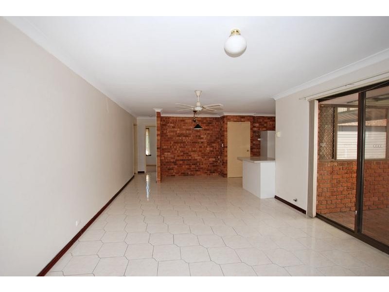 17 Dairy Court, Bibra Lake WA 6163