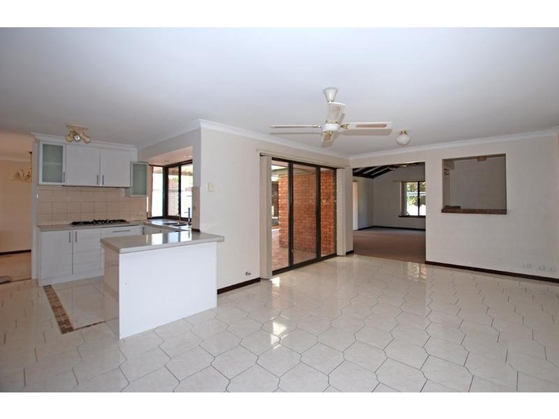 17 Dairy Court, Bibra Lake WA 6163