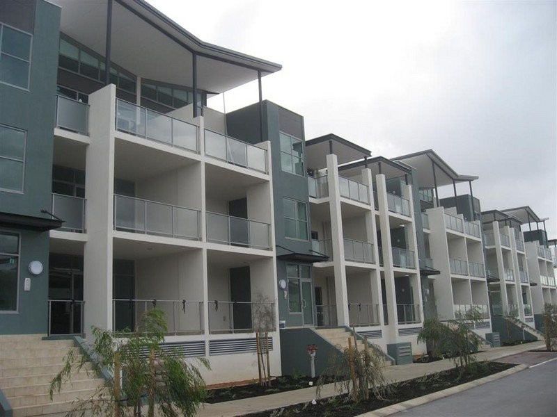 12/30 Malata Cres, Success WA 6164