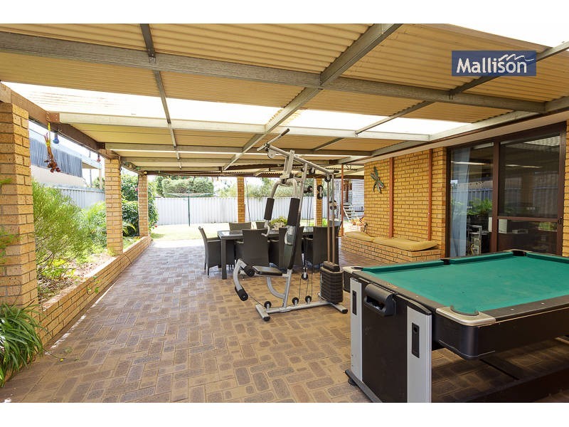 2 Golden Crescent, High Wycombe WA 6057