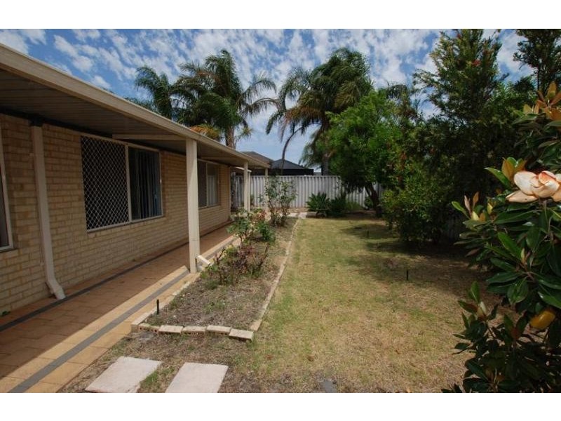 35 Eastwood Parade, Canning Vale WA 6155