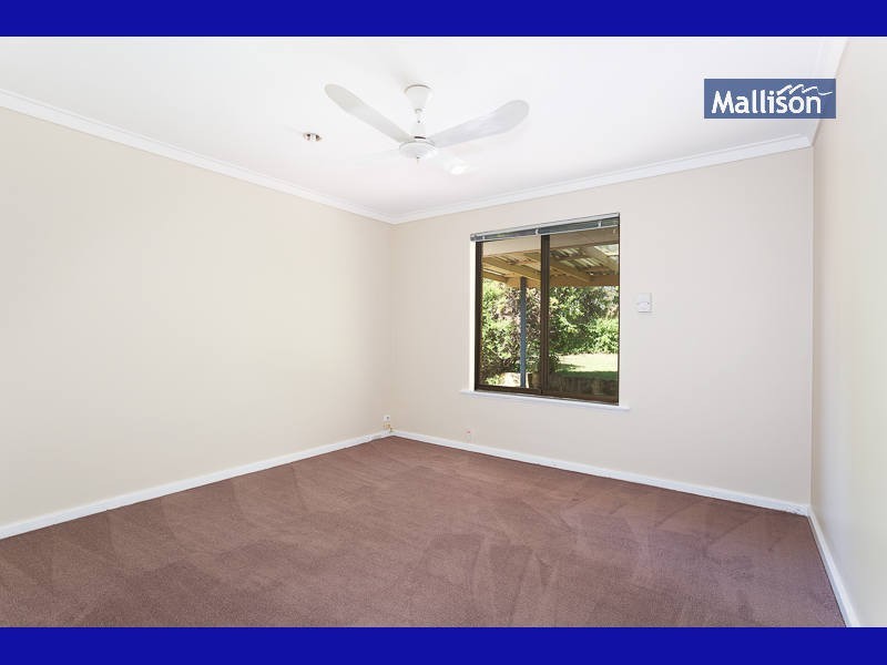17 Burnett Avenue, Leeming WA 6149