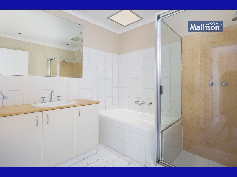 17 Burnett Avenue, Leeming WA 6149