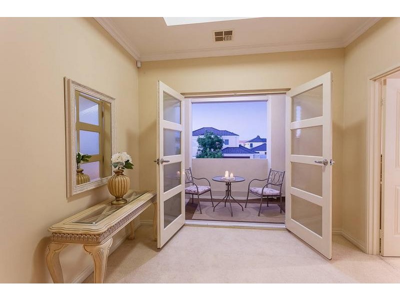 9 Dorchester Turn, Canning Vale WA 6155