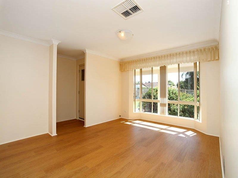 4 Explorer Drive, Thornlie WA 6108