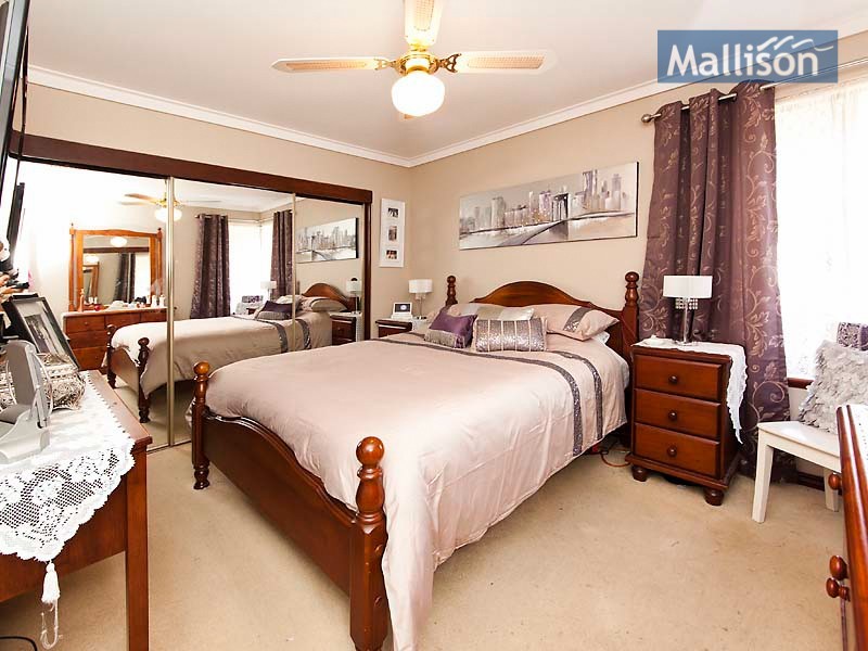 25 Bardwell Street, Thornlie WA 6108