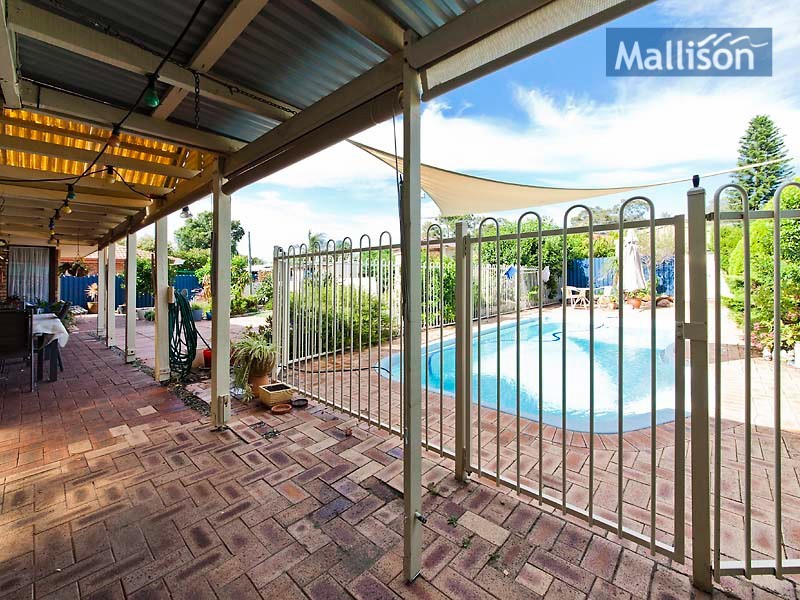 25 Bardwell Street, Thornlie WA 6108