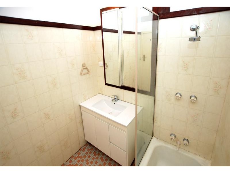 9 Curan St, Coolbellup WA 6163