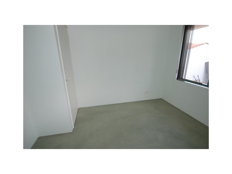 4/157 Lawley Street, Yokine WA 6060