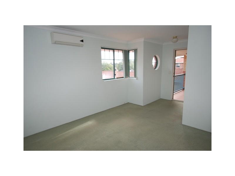 4/157 Lawley Street, Yokine WA 6060