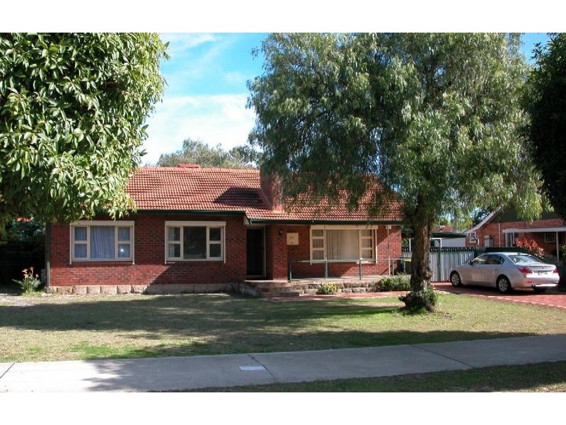 29 Thornlie Ave, Thornlie WA 6108