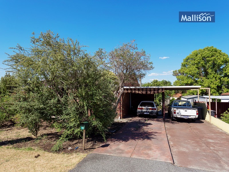 42 Tullamore Avenue, Thornlie WA 6108