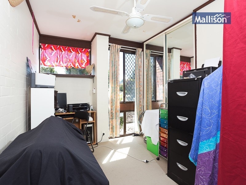 42 Tullamore Avenue, Thornlie WA 6108