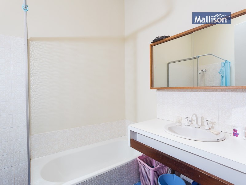 42 Tullamore Avenue, Thornlie WA 6108