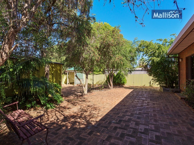 42 Tullamore Avenue, Thornlie WA 6108