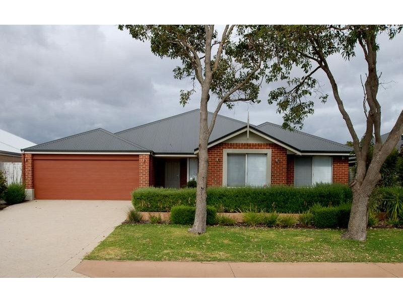 18 Warrington Road, Byford WA 6122