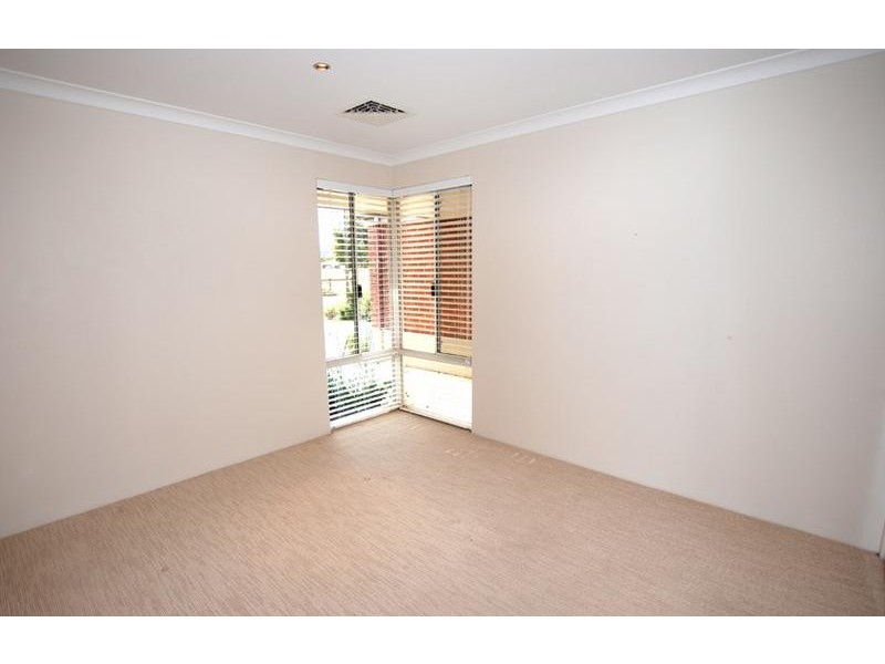 18 Warrington Road, Byford WA 6122