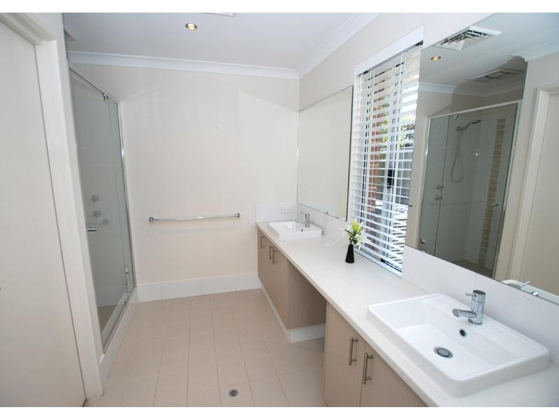 18 Warrington Road, Byford WA 6122