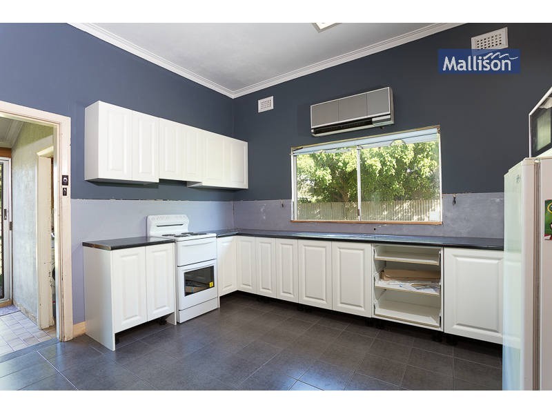 112 Attfield Street, Maddington WA 6109