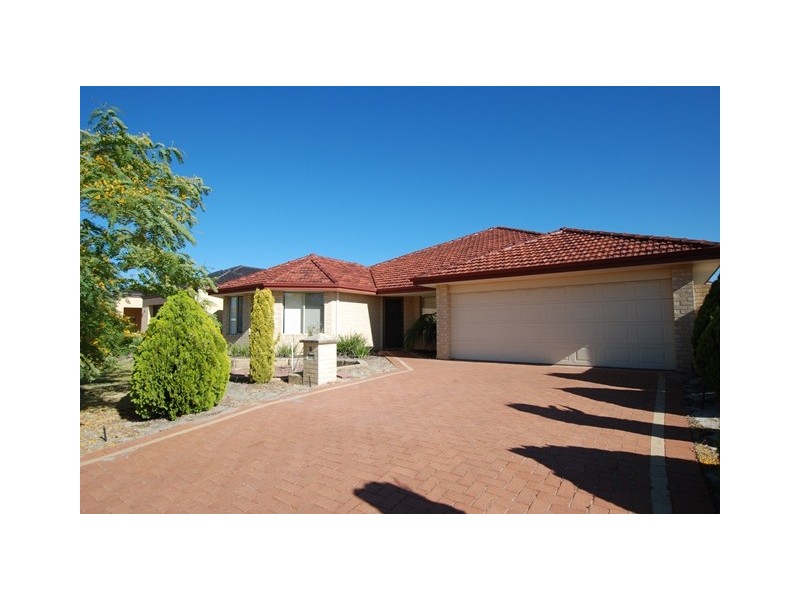 8 Oxburgh Link, Success WA 6164