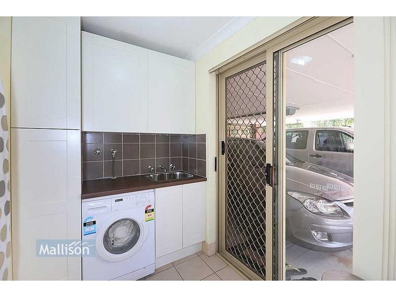 61 Forest Lakes Drive, Thornlie WA 6108