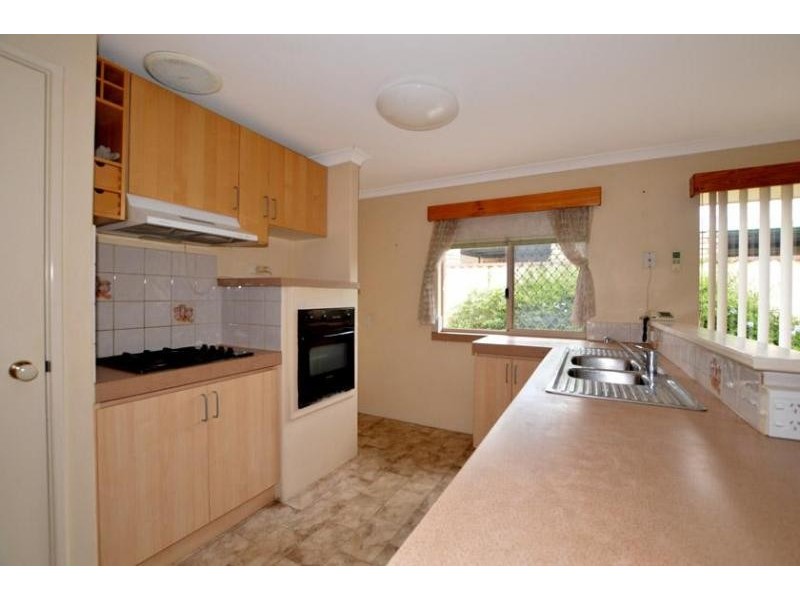 3 Moldern Place, Huntingdale WA 6110